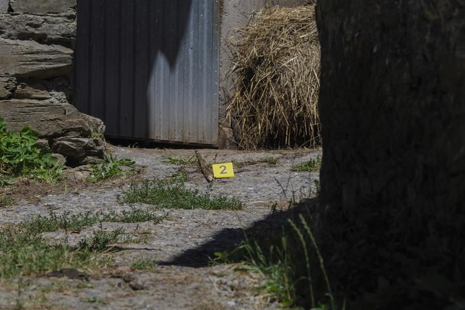 Lugar del crimen en Samos (FOTO: EFE).