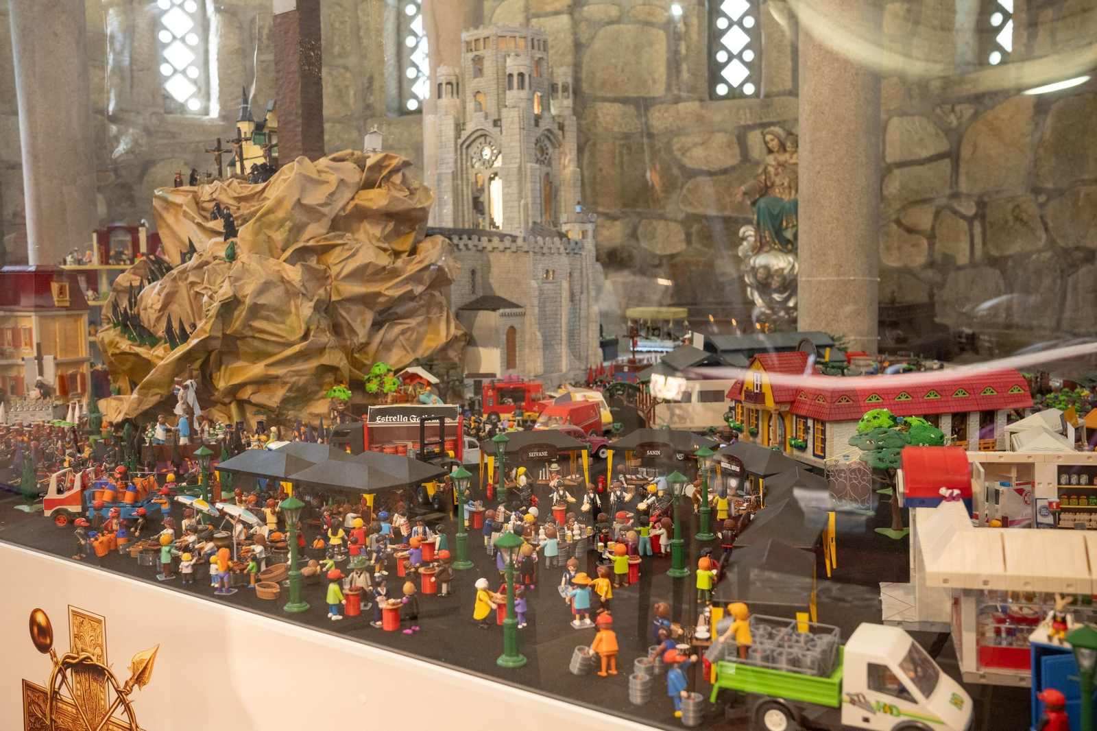 Galería | Pregón de Xosé Ramón Gayoso en la Santa Cruz de Carballiño