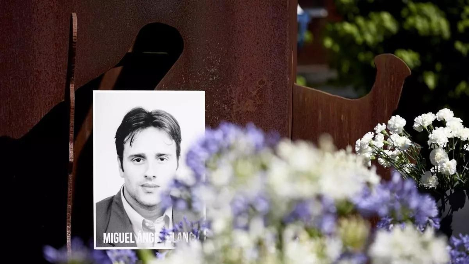 Imagen del concejal del PP de origen ourensano, Miguel Ángel Blanco, en un homenaje en Ermua.