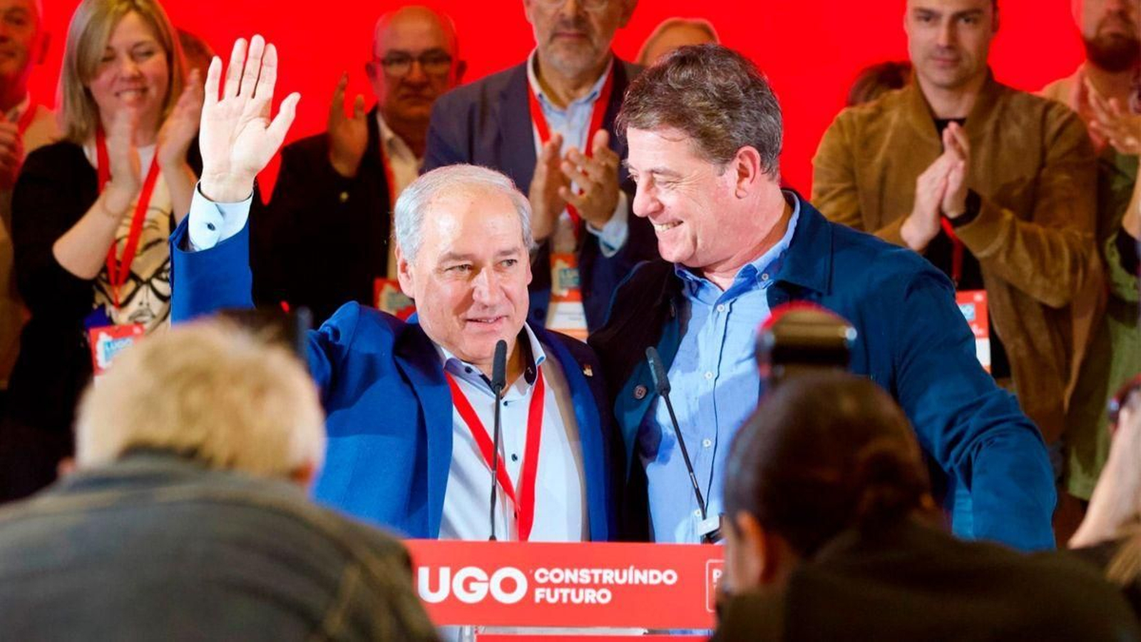 José Tomé, con el secretario xeral de los socialistas gallegos, José Ramón Gómez Besteiro.
