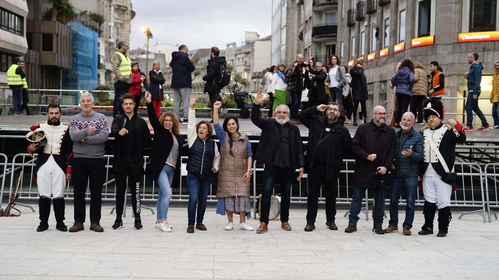 Los protagonistas de la representación de la Reconquista del próximo fin de semana posan antes del ensayo de ayer.