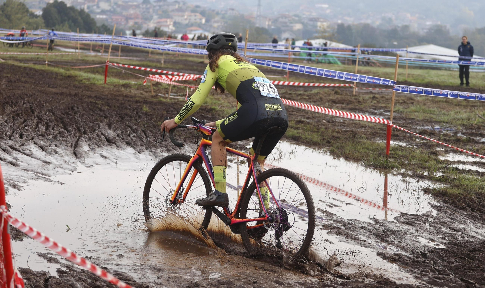 Galería | El ciclocross toma Porriño con una prueba puntuable de la Copa Galicia