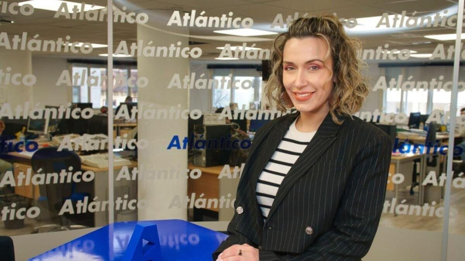 Sabela Cereijo, en el set de Atlántico TV.