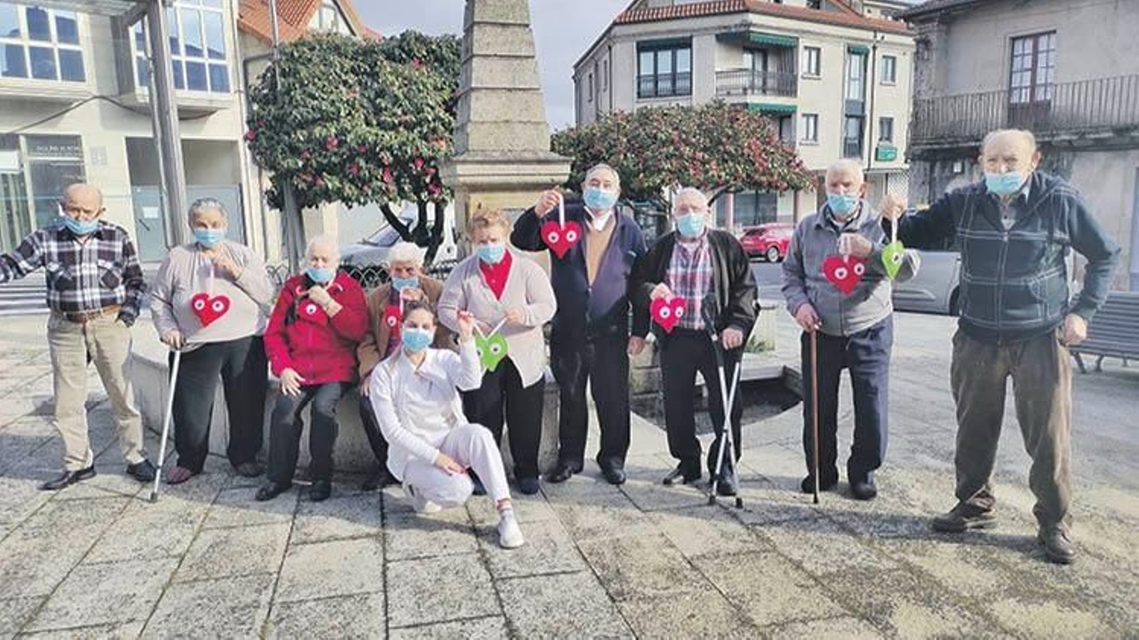 Los mayores de Maside salieron a pasear.