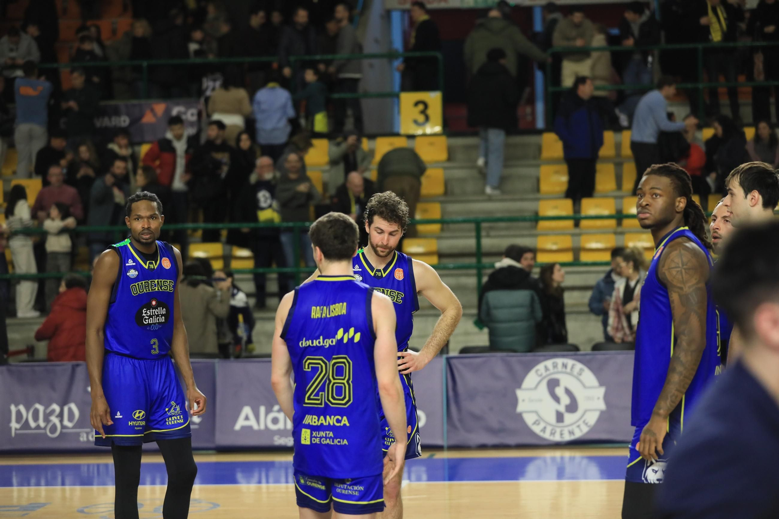 Galería |  El milagro en el Pazo para el COB fue competir