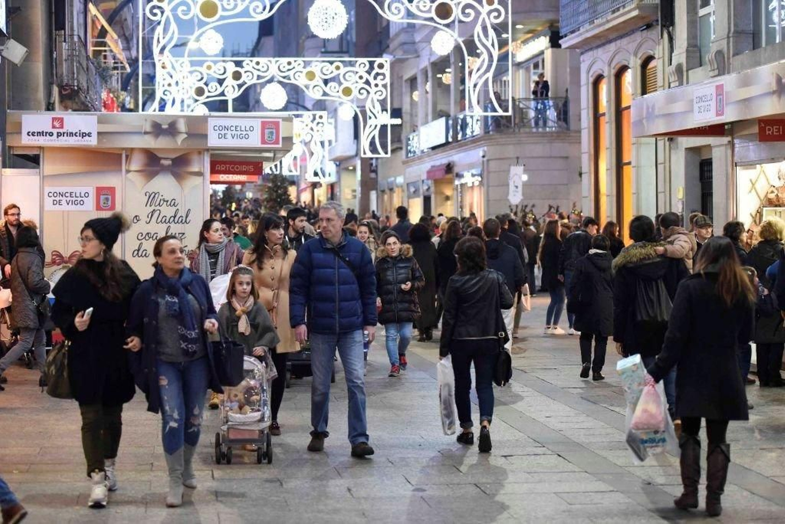 Miles de vigueses por las calles del centro durante las fiestas. Las proyecciones dicen otra cosa.