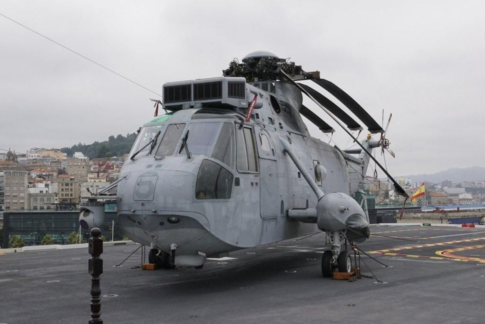 El portaviones Juan Carlos I en Vigo  (105) (1024x684)