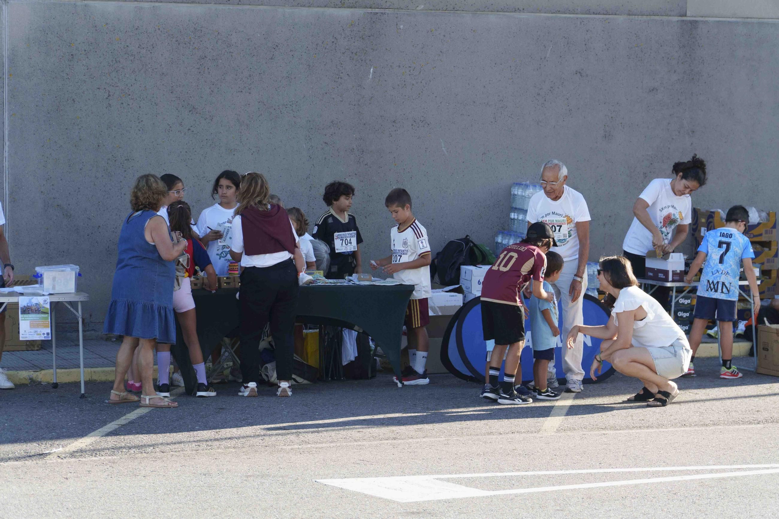 Galería | El puerto pesquero de Vigo acoge hasta cinco carreras organizadas por Carlos Adán