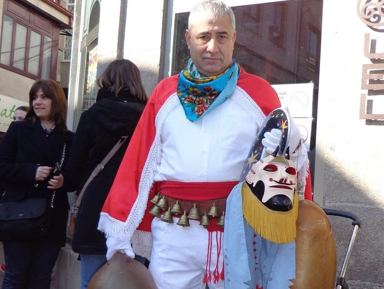 Arturo Villarino Feijóo, vestido de Pantalla.