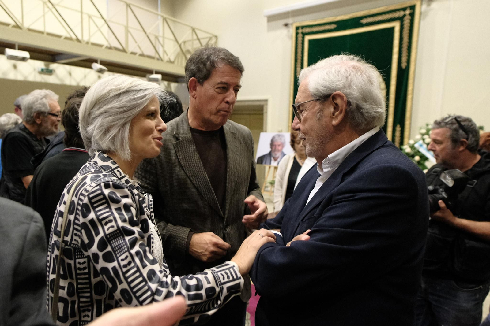 Galería | Adeus a Beiras no Museo do Pobo Galego: política, cultura e universidade despiden a "un compostelán universal"