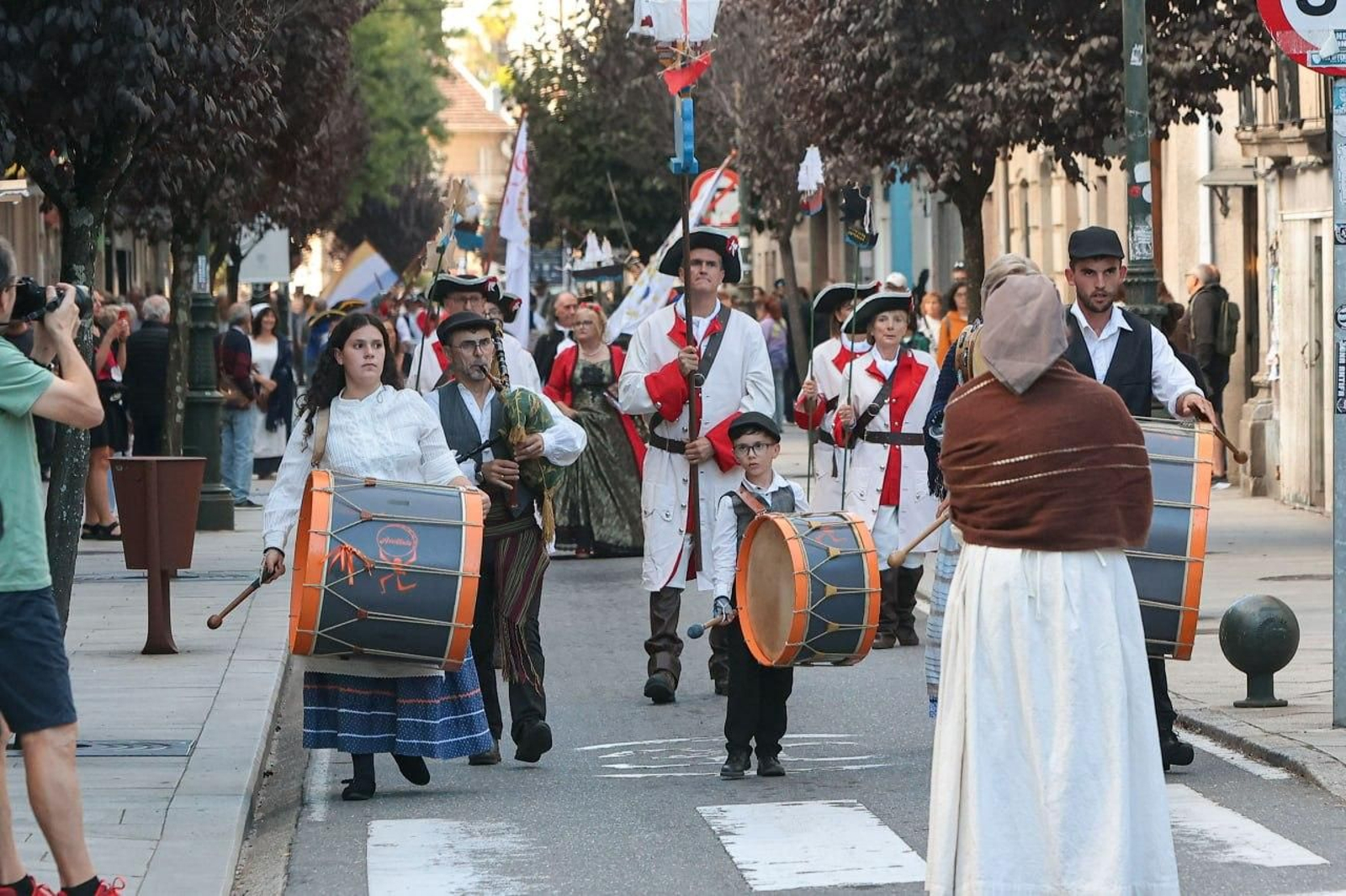 Galería | Redondela se echa a la calle para dar comienzo a la Batalla de Rande