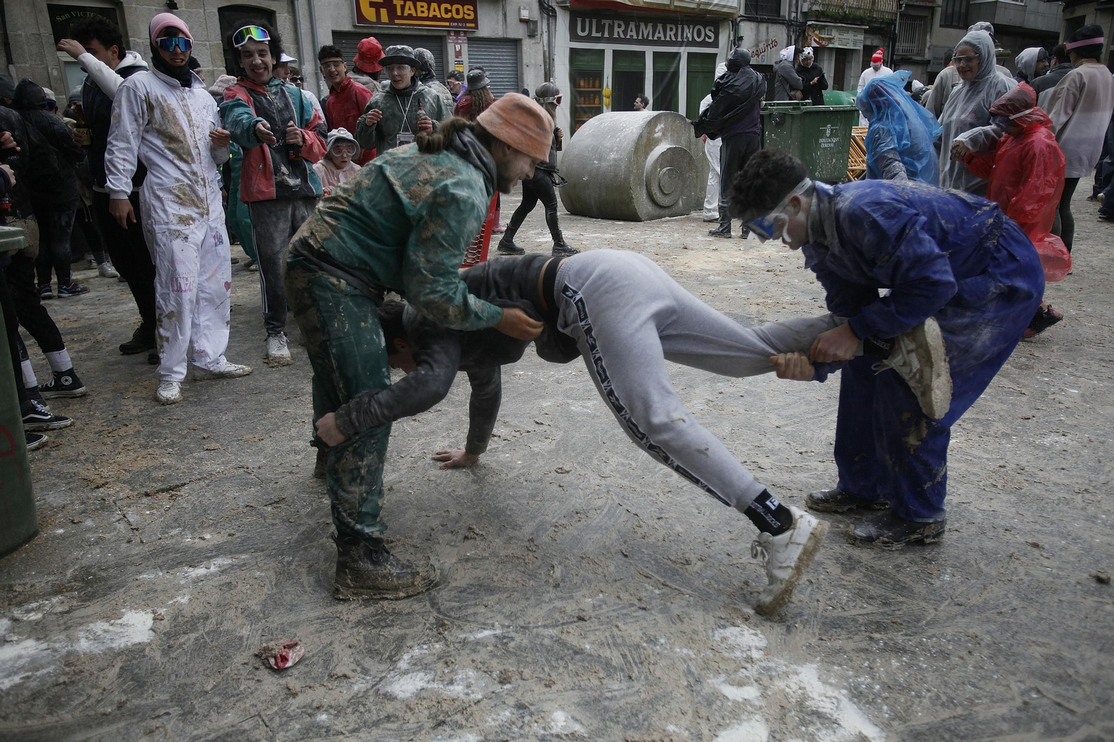 Galería | Los entroideiros conquistan Xinzo en el Domingo de Fareleiro