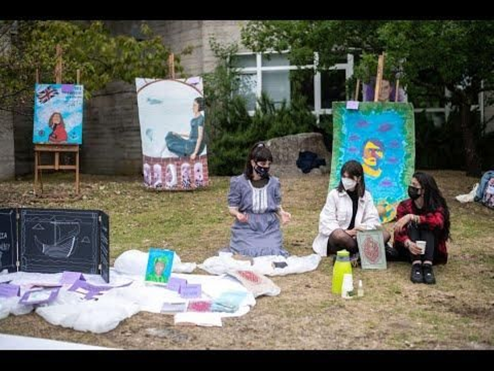 Las mujeres olvidadas se vuelven "ilustrísimas" en el IES Universidade Laboral