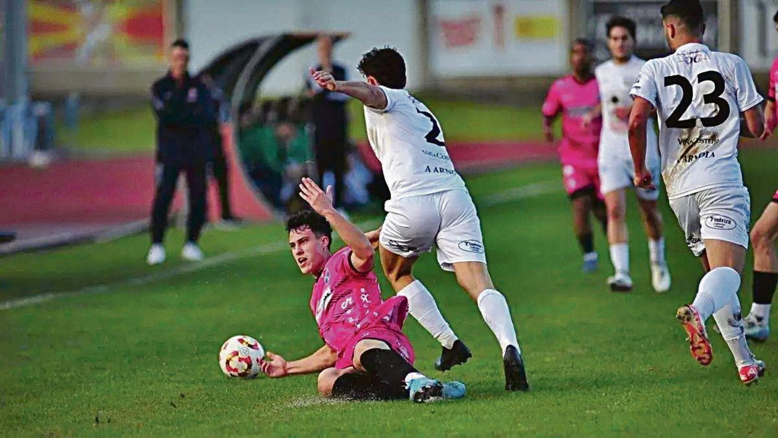 Brian Castro, del Barco.