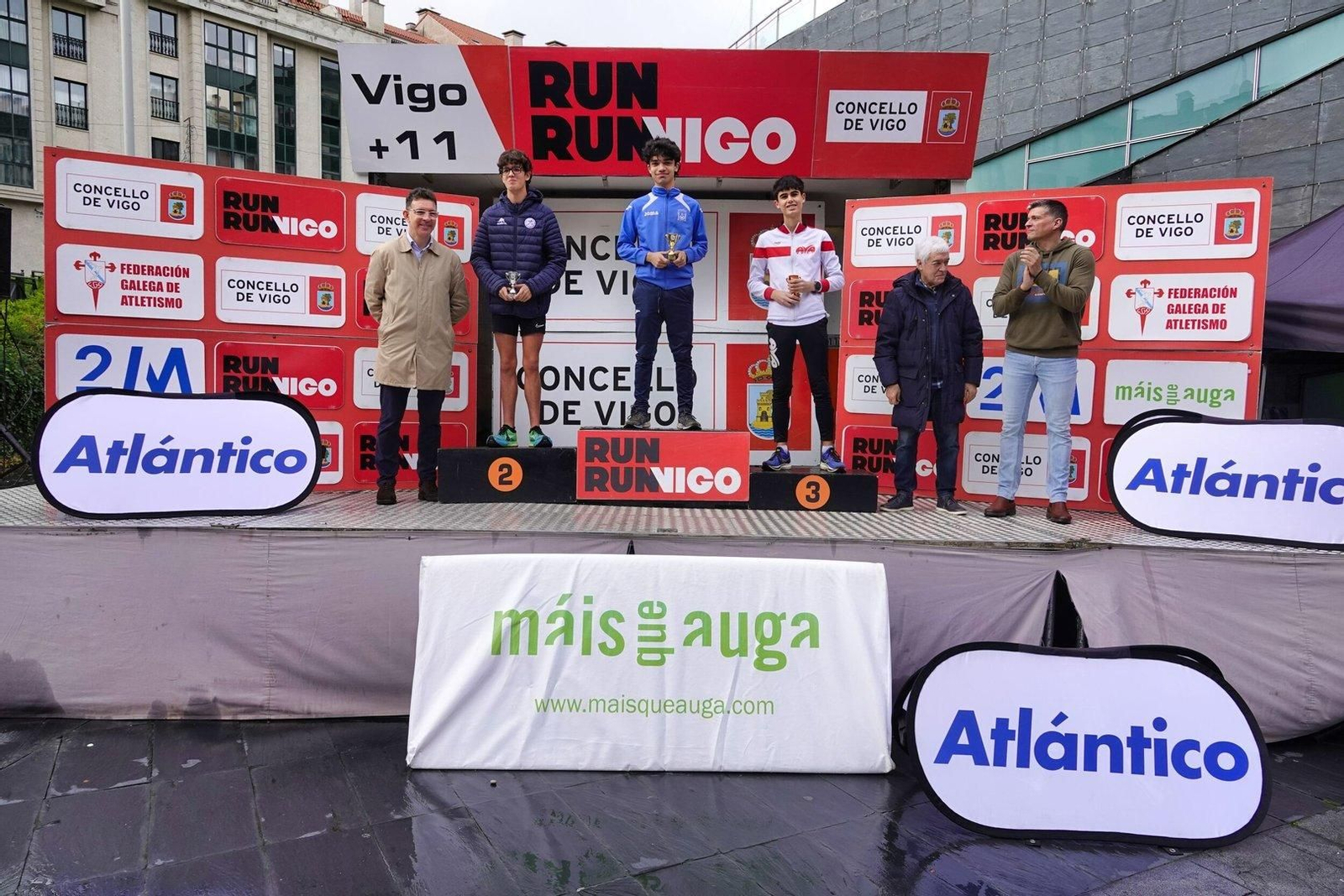 Premios de la carrera Vigo+11 en Coia.