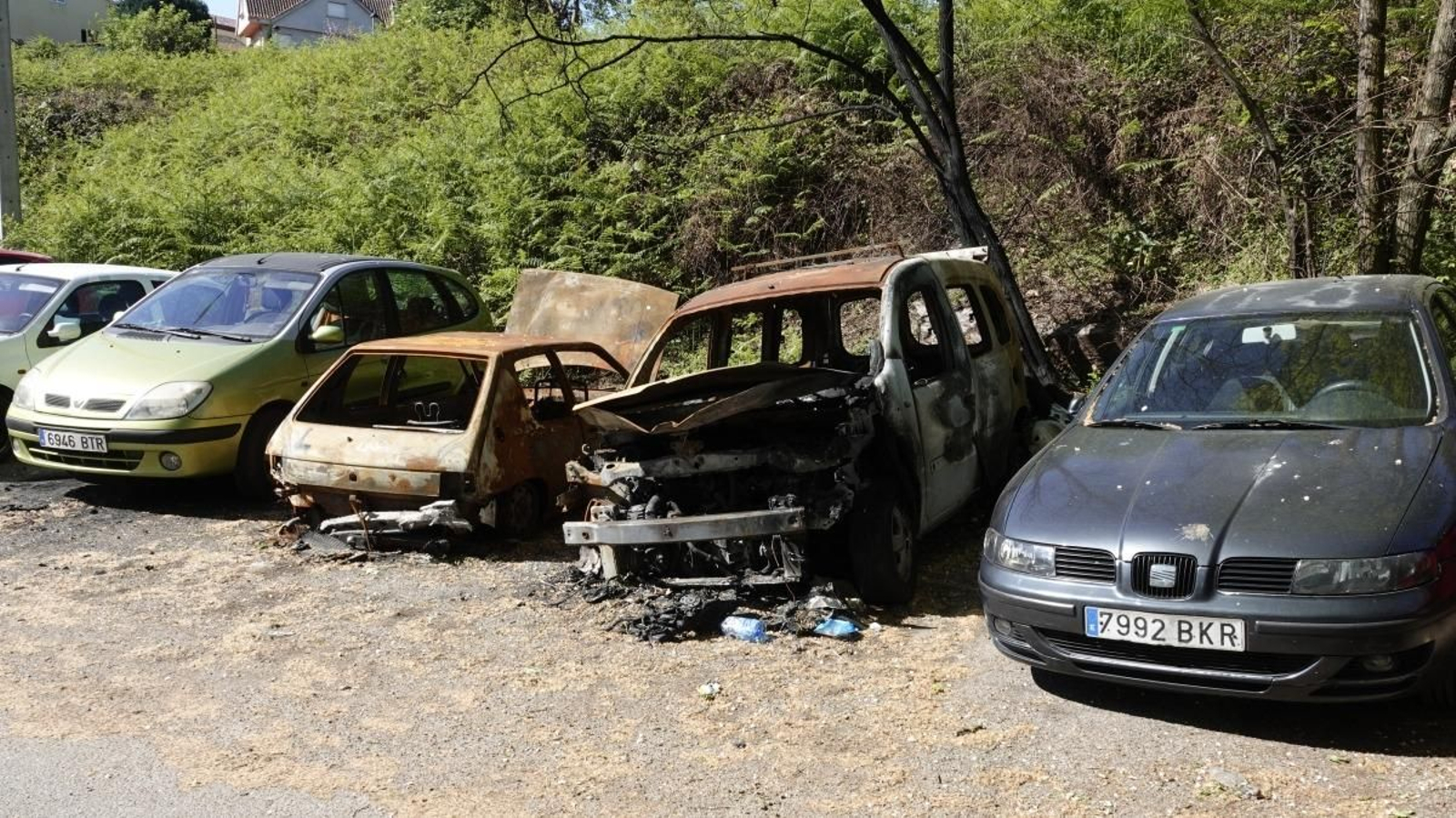 Algunos de los vehículos que llevan meses a la espera de su retirada.
