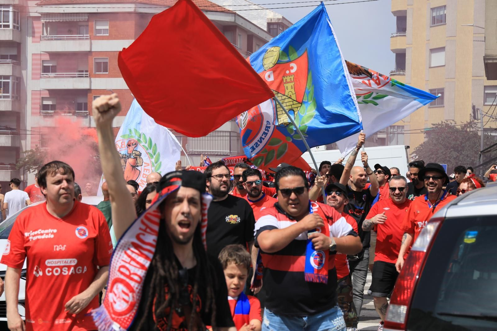 Galería | La UD Ourense quiere llegar a Primera Federación y la afición se vuelca con el equipo en O Couto