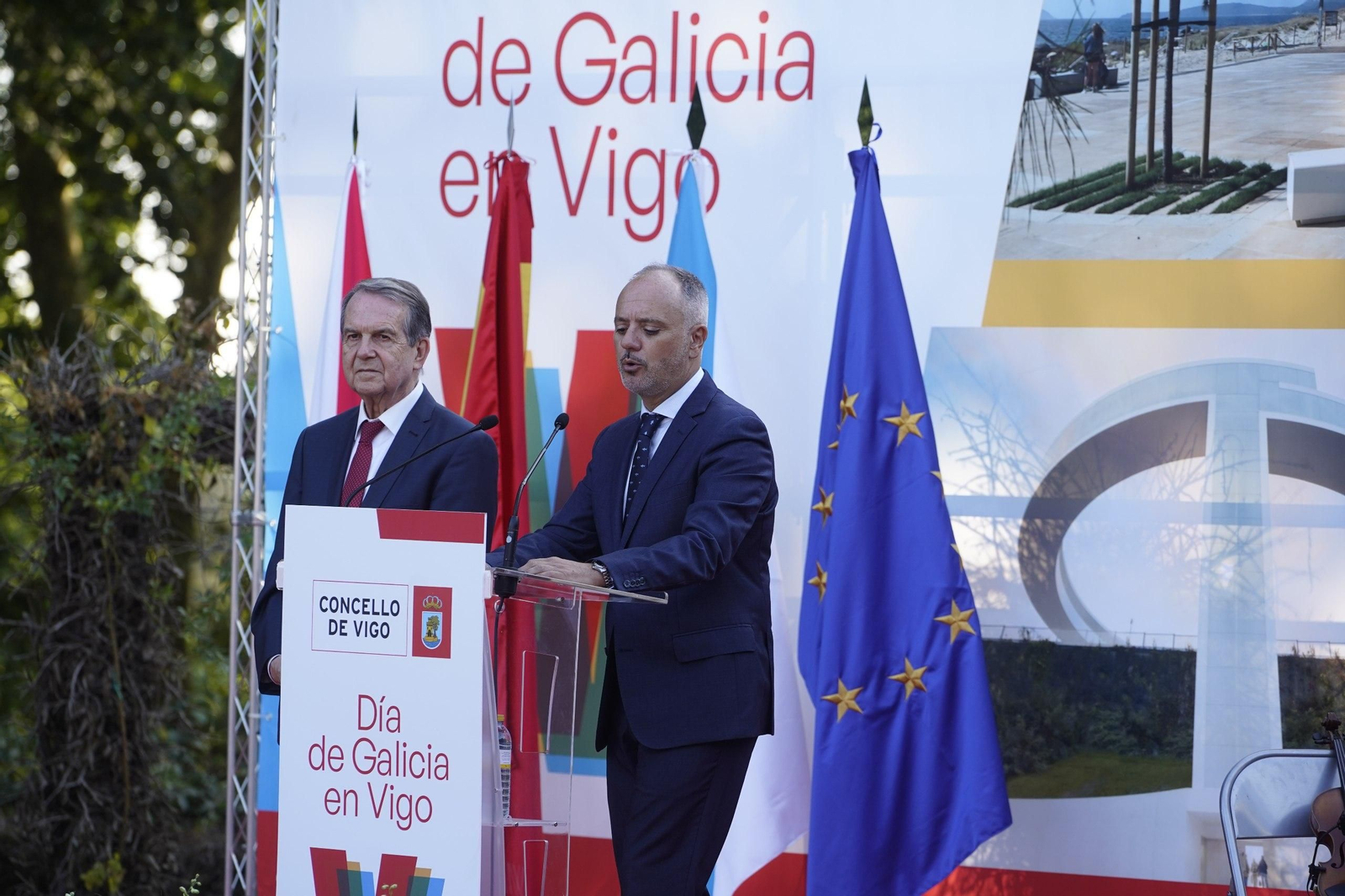 Galería | Vigo celebra o Día de Galicia cun acto en Castrelos
