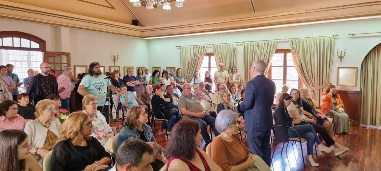 El pleno respaldó una actualización de impuestos moderada e imprencindible, propuesta por el alcalde, Luis Piña.