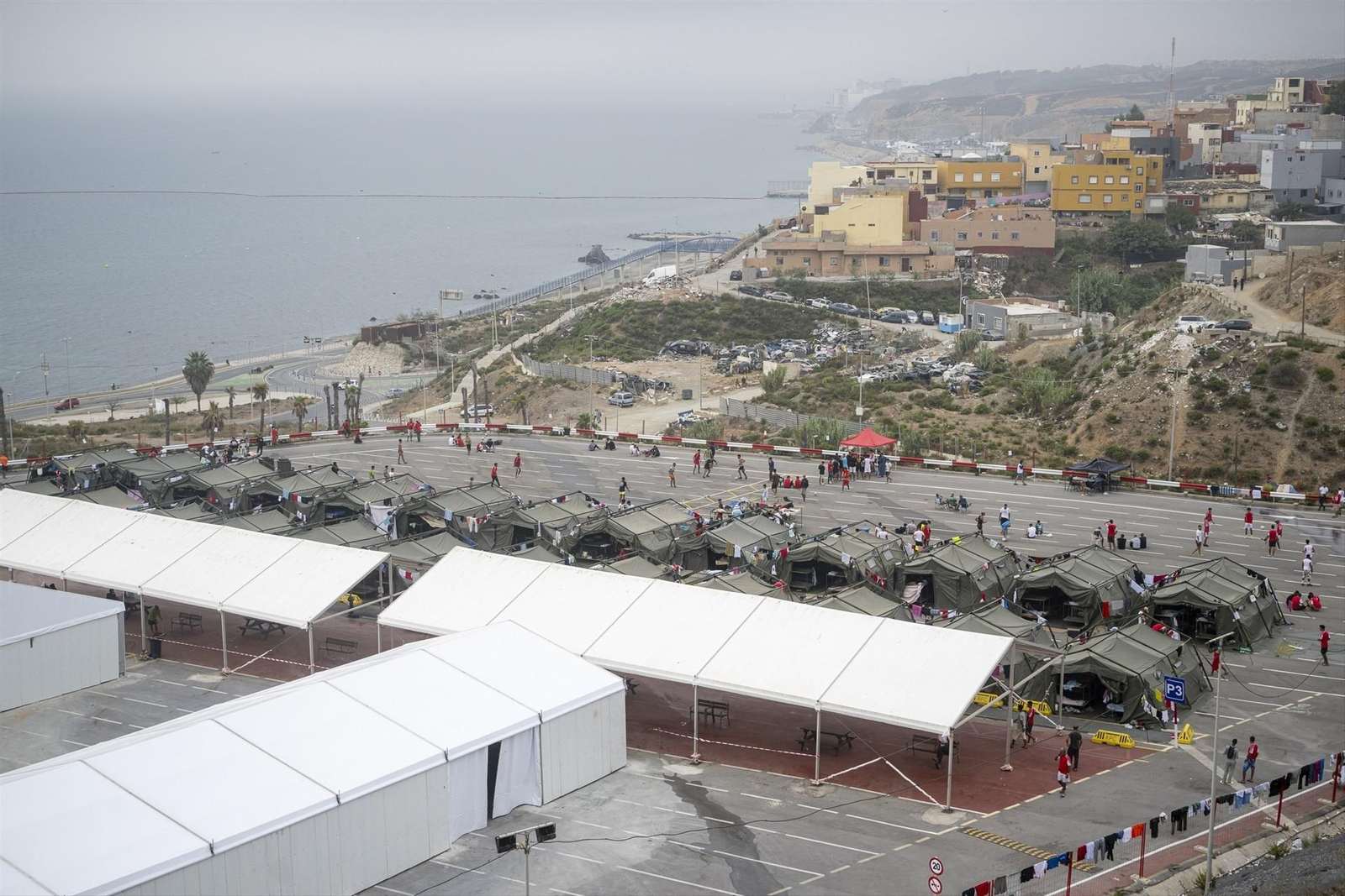 Carpas de migrantes en Ceuta
