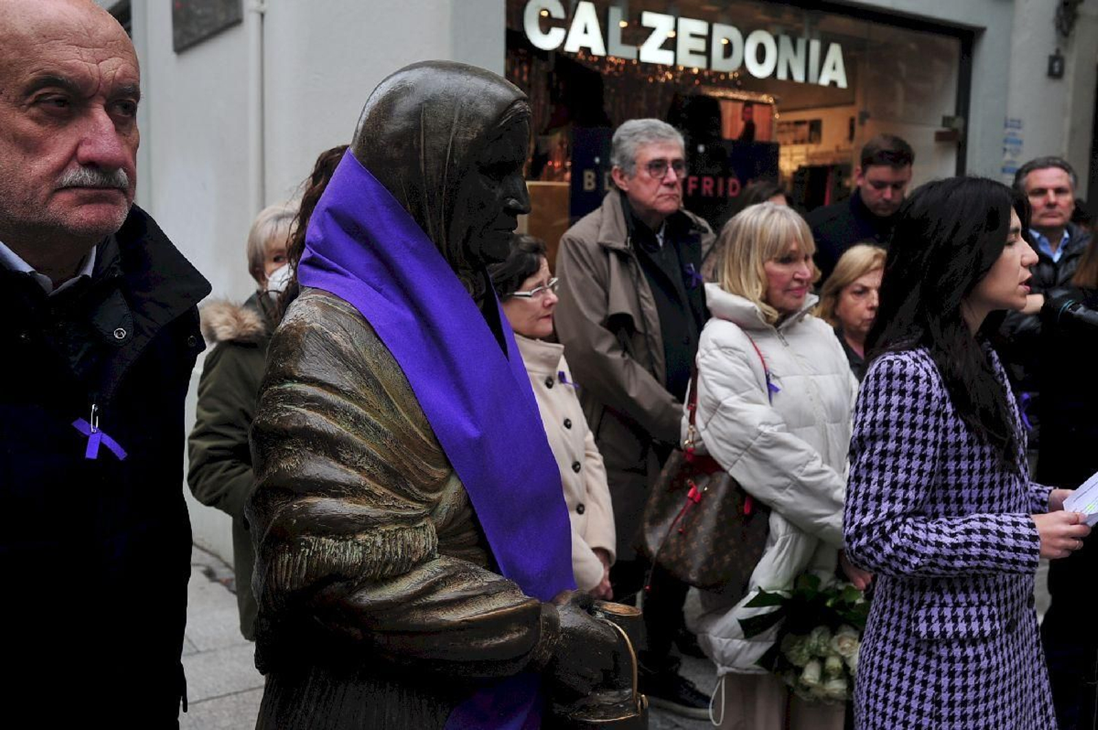 Concentración del PP Local en la Lechera por el 25-N. José Paz