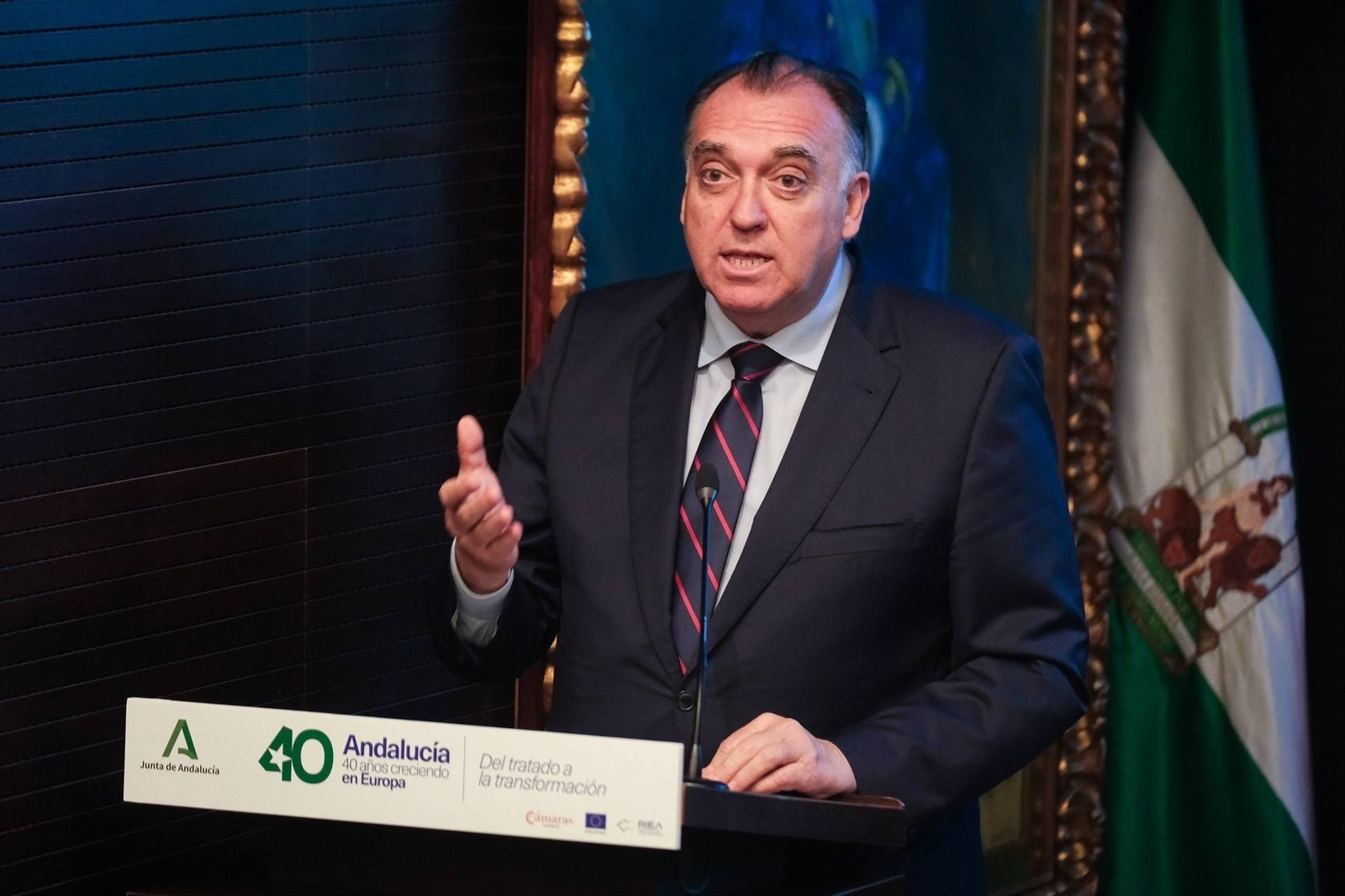 El consejero de Turismo durante su intervención