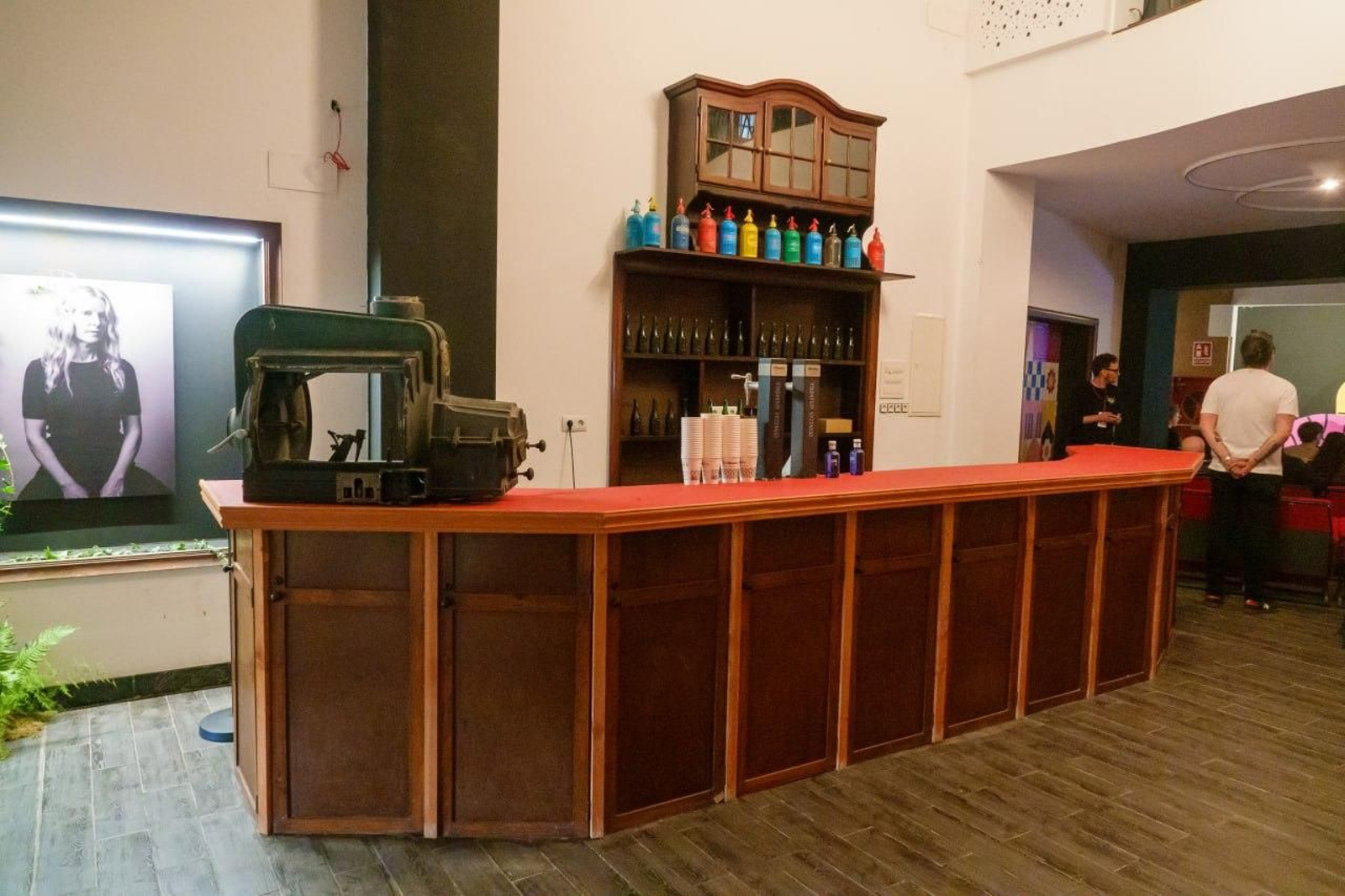 Galería | Reabre el emblemático Cine Vigo tras 20 años cerrado