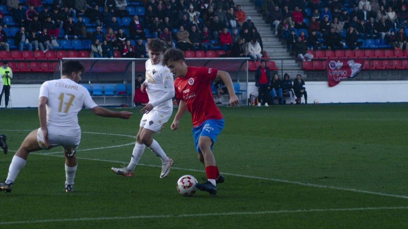 La UD Ourense en el partido contra el Silva. Foto: Lucía Otero.