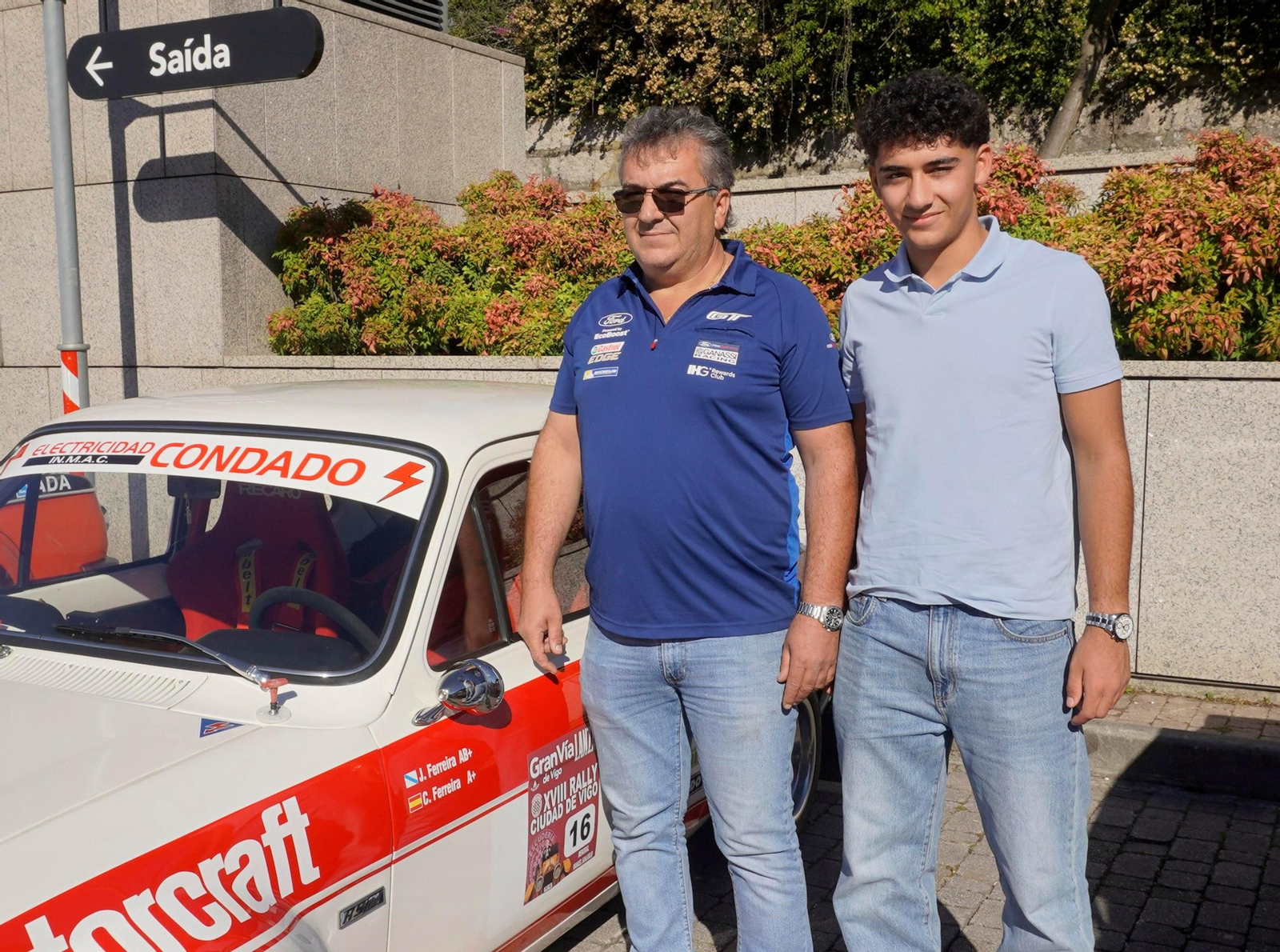 Galería | Los coches clásicos toman el Gran Vía