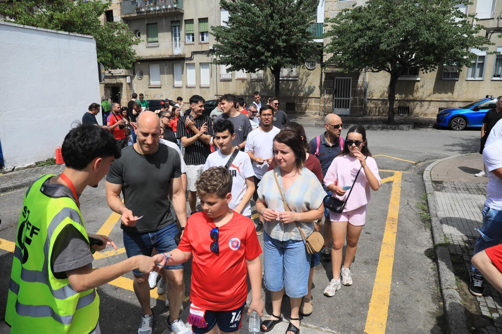 Galería | La UD Ourense quiere llegar a Primera Federación y la afición se vuelca con el equipo en O Couto