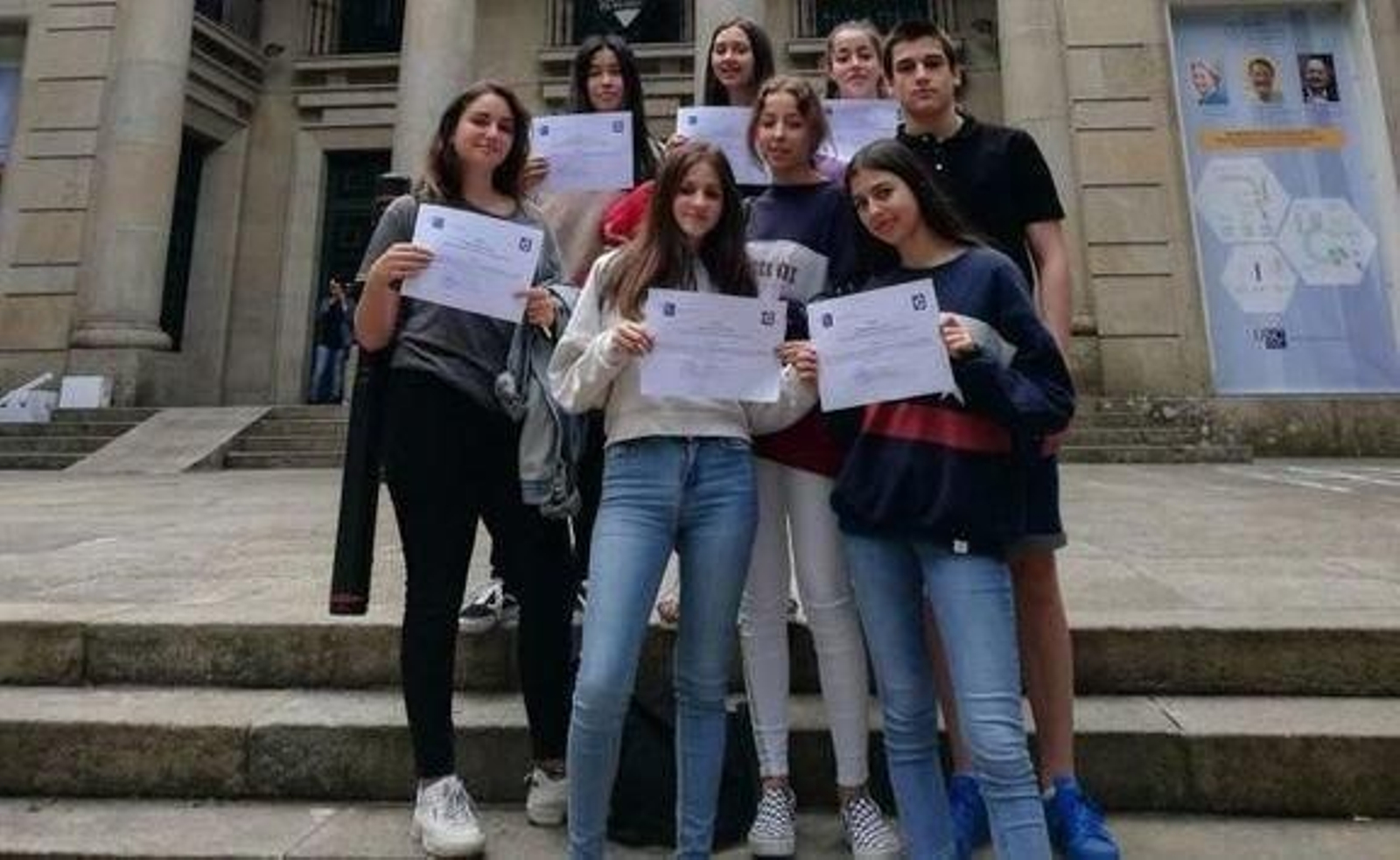 Los alumnos de 4º de la ESO que ganaron el concurso de la Facultad de Química.