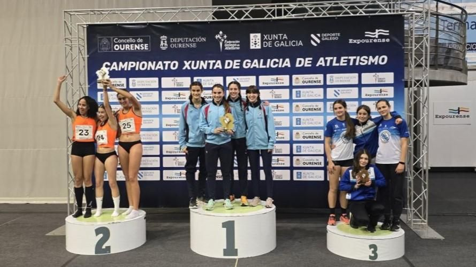 Las célticas Gabriela Bouzada, Irene Méndez, Lucía Sánchez y Olivia Gutiérrez, en lo alto del podio.