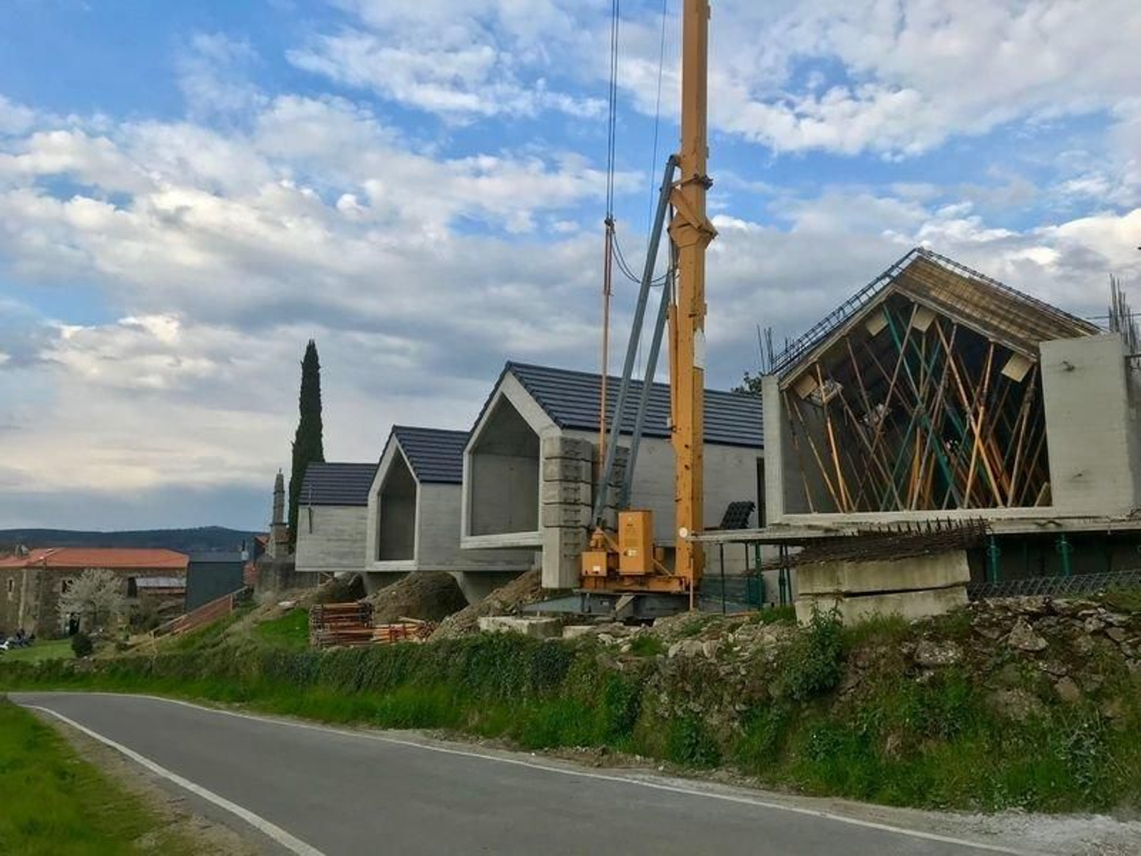 Los apartamentos turísticos están muy próximos a la iglesia parroquial.