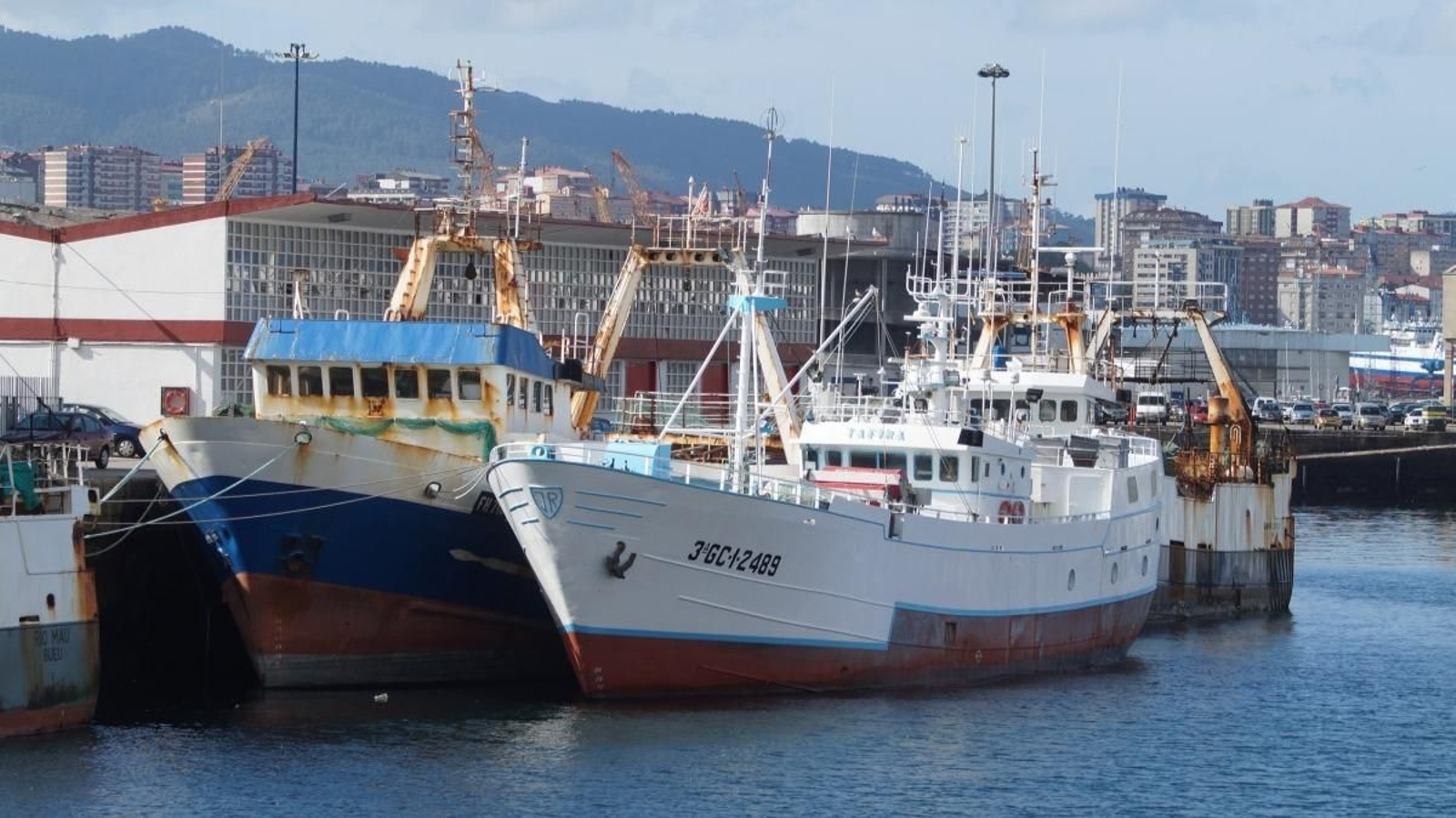 Buques amarrados en el puerto pesquero vigués.
