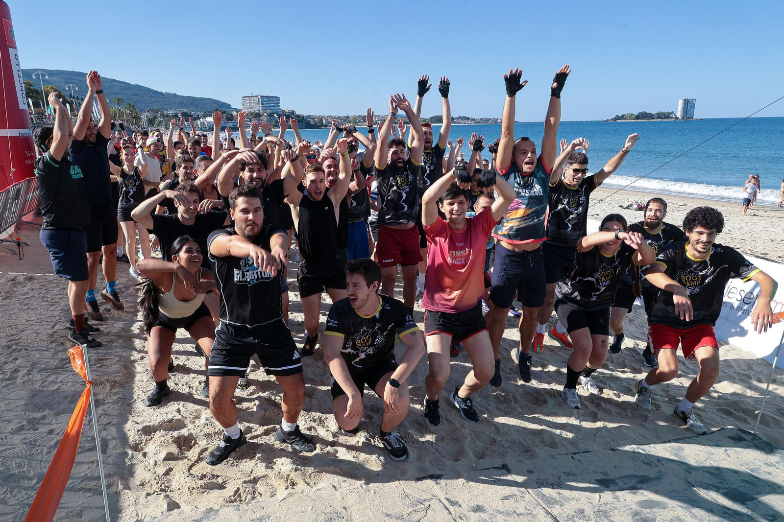 Galería | Samil se llena de deportistas por el Desafío Boot Camp