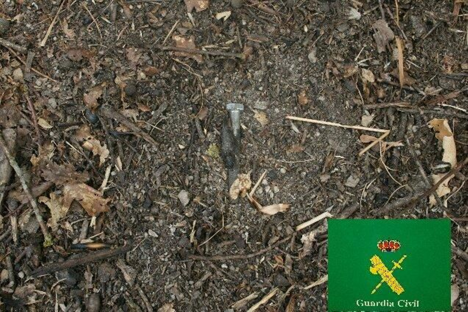 El artefacto encontrado en la zona quemada.