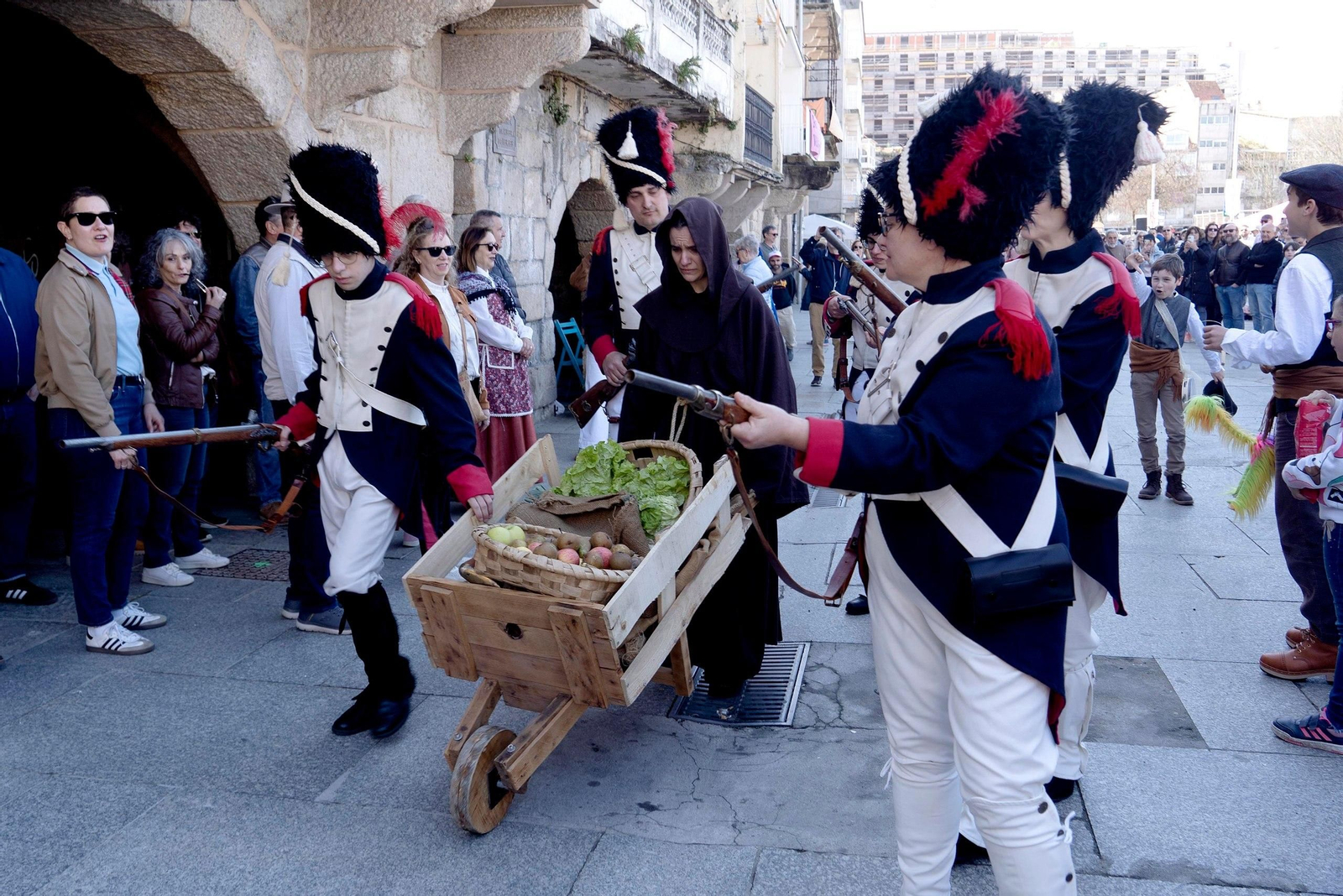 Galería | El Casco Vello de Vigo se llena de vida el sábado por la Reconquista