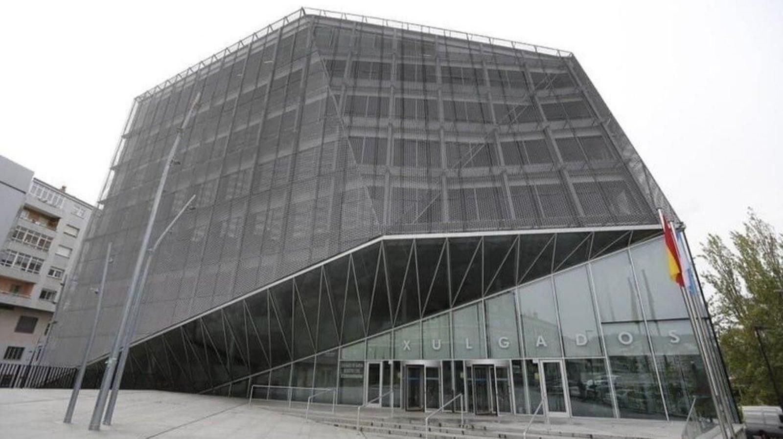 Edificio que acoge los juzgados de Ourense.