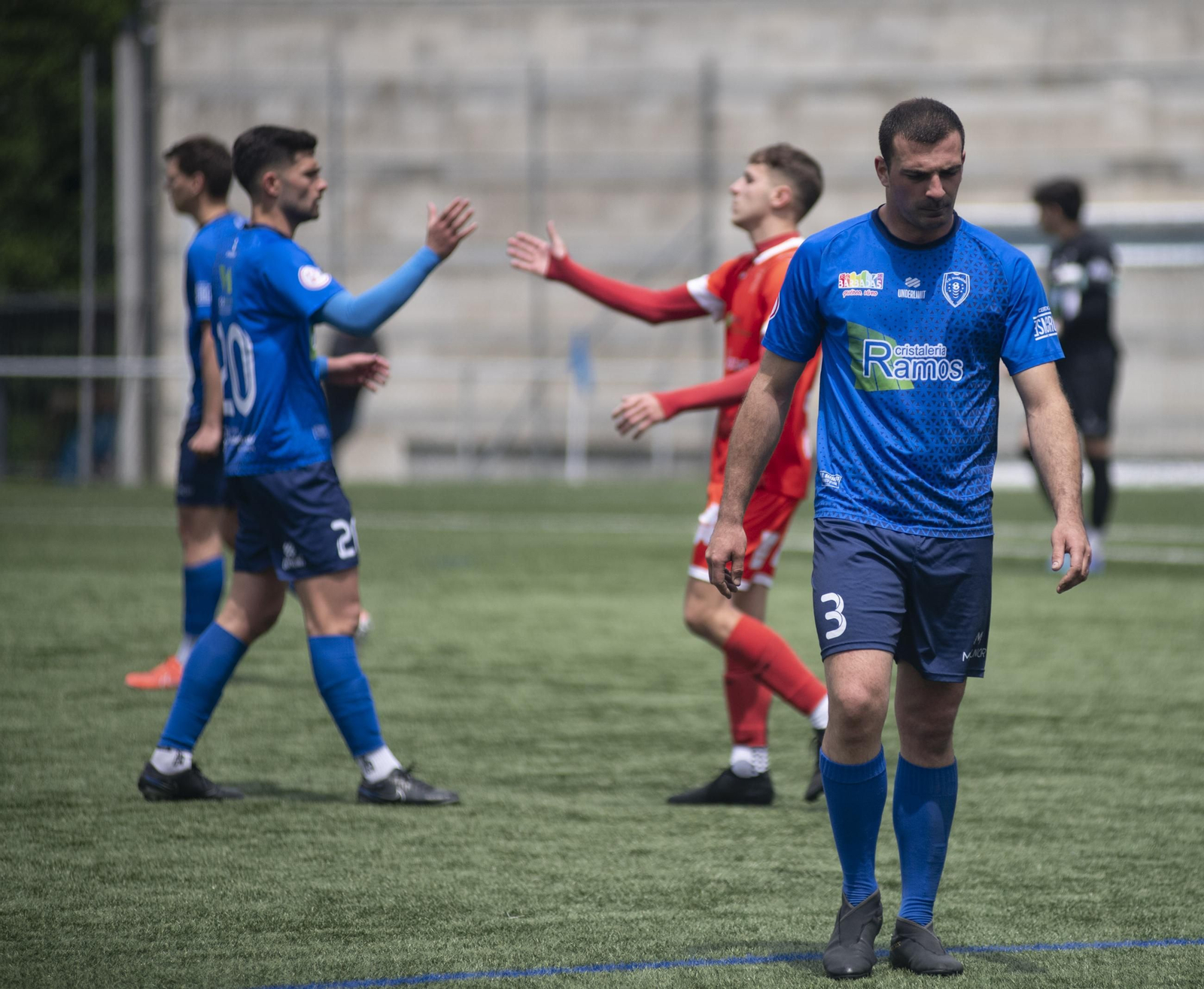 Galería | Victoria para el Barbadás que tendrá que esperar