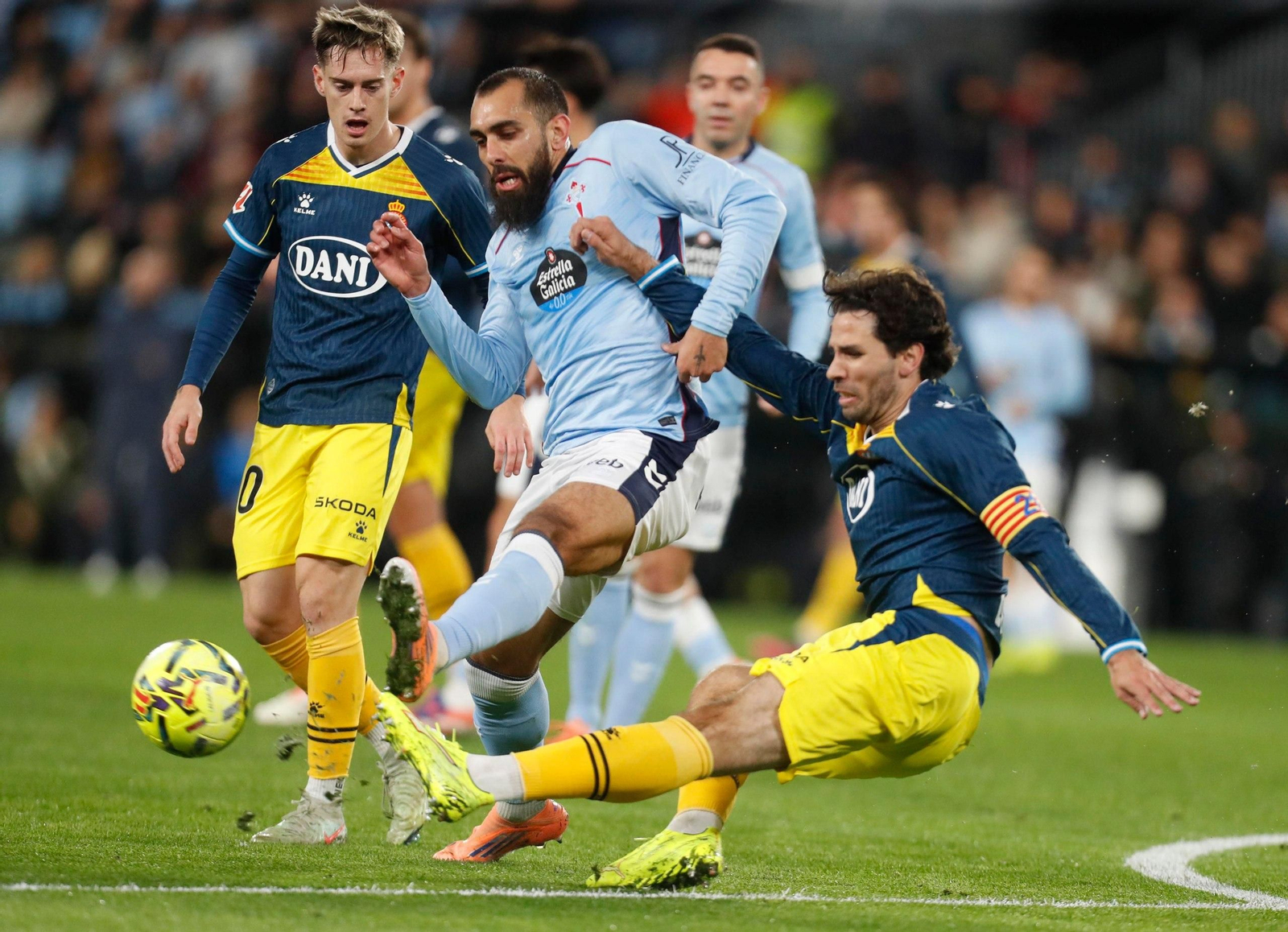 Galería | Decepción en Balaídos por la derrota del Celta ante el Espanyol