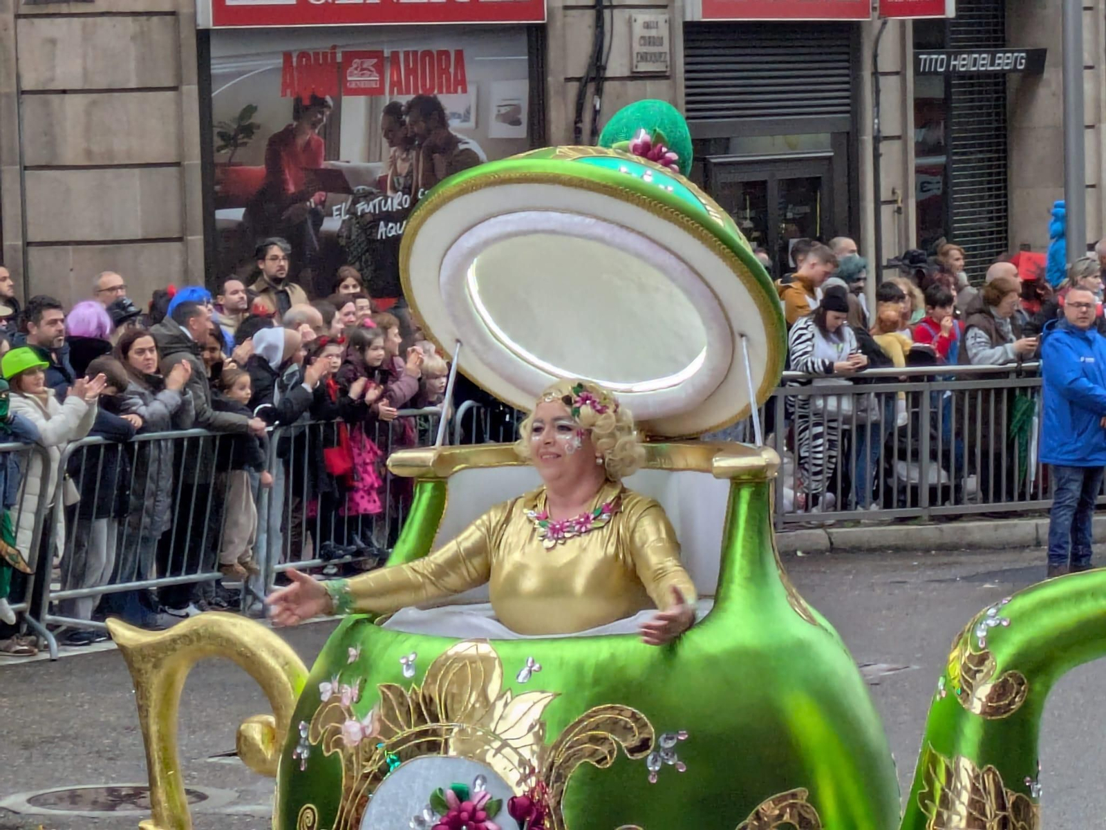 Ciklon. A hora do café.