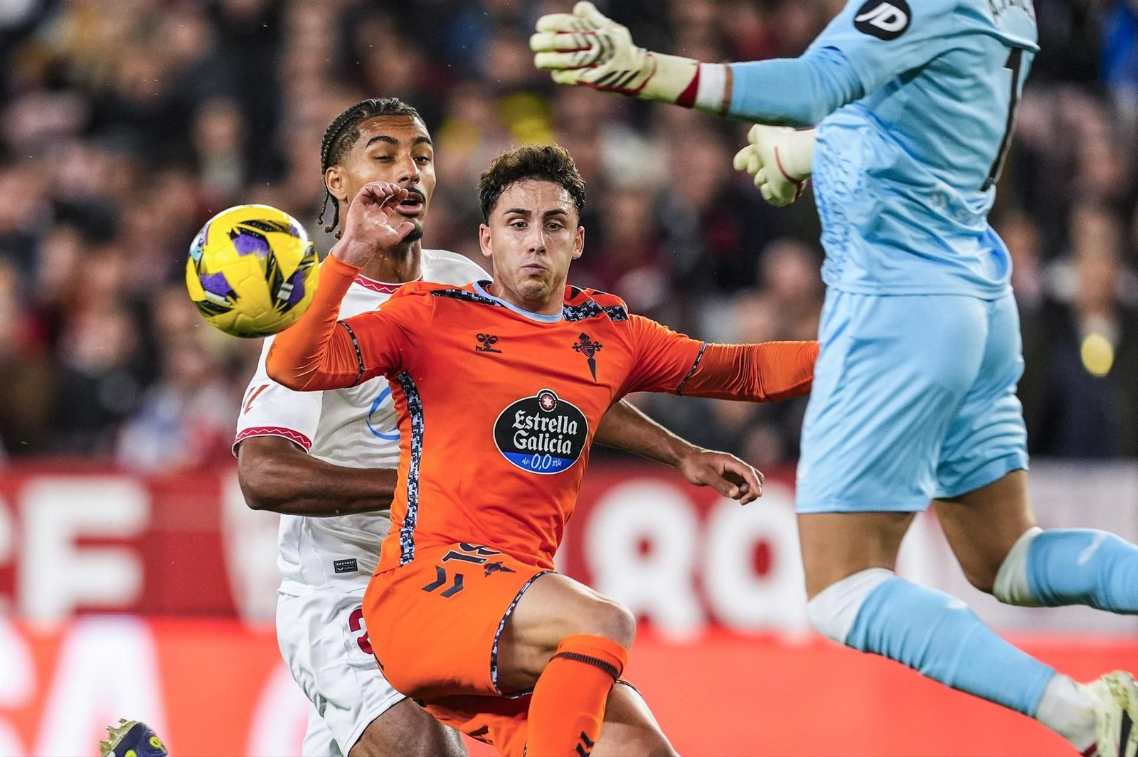 Pablo Durán fue la sorpresa en el once del Celta en el Pizjuán y jugó por primera vez en Liga como delantero centro. Dio el nivel con creces.