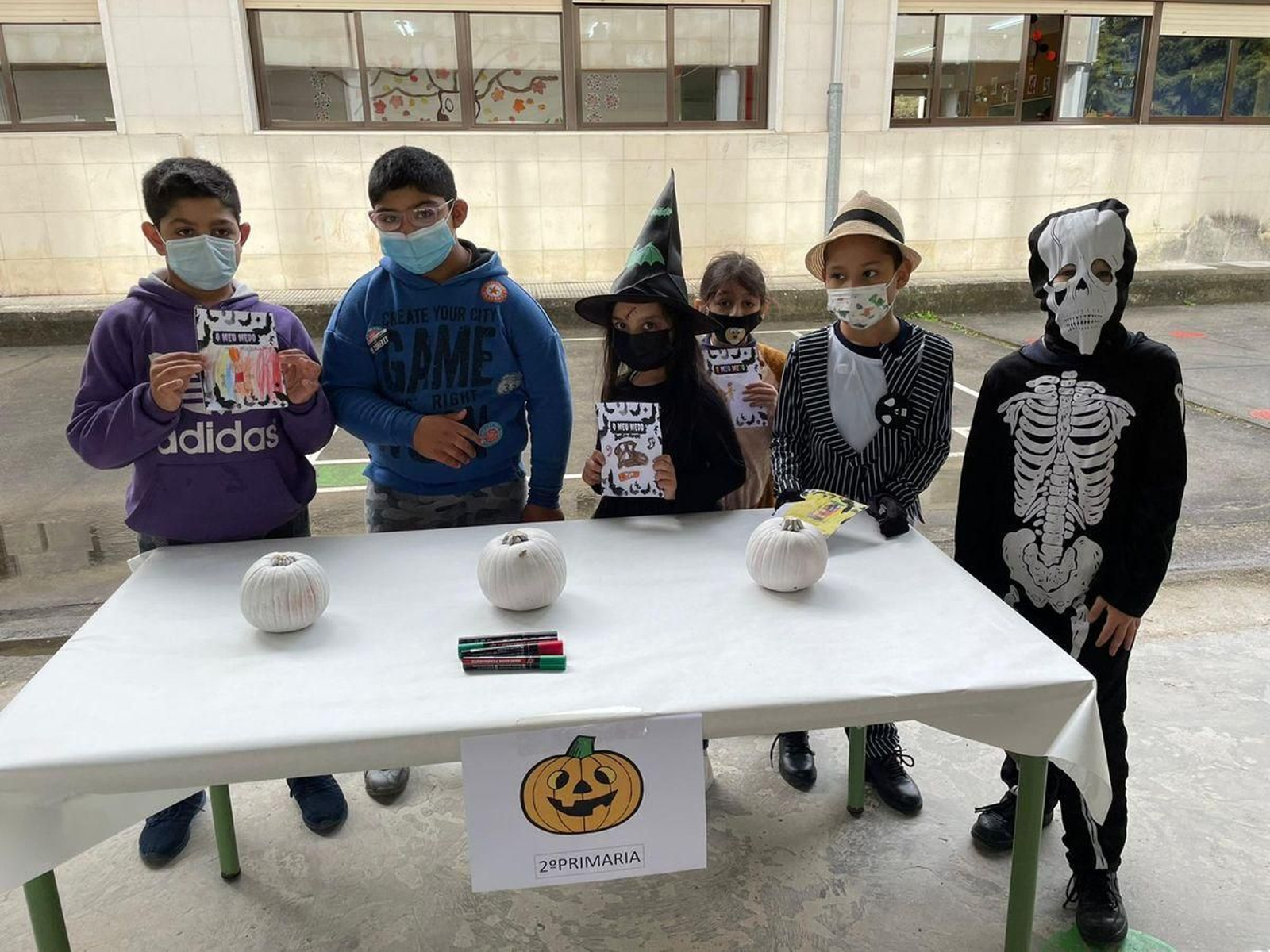 Mariñamansa. Alumnos de Primaria, listos para o Samaín.