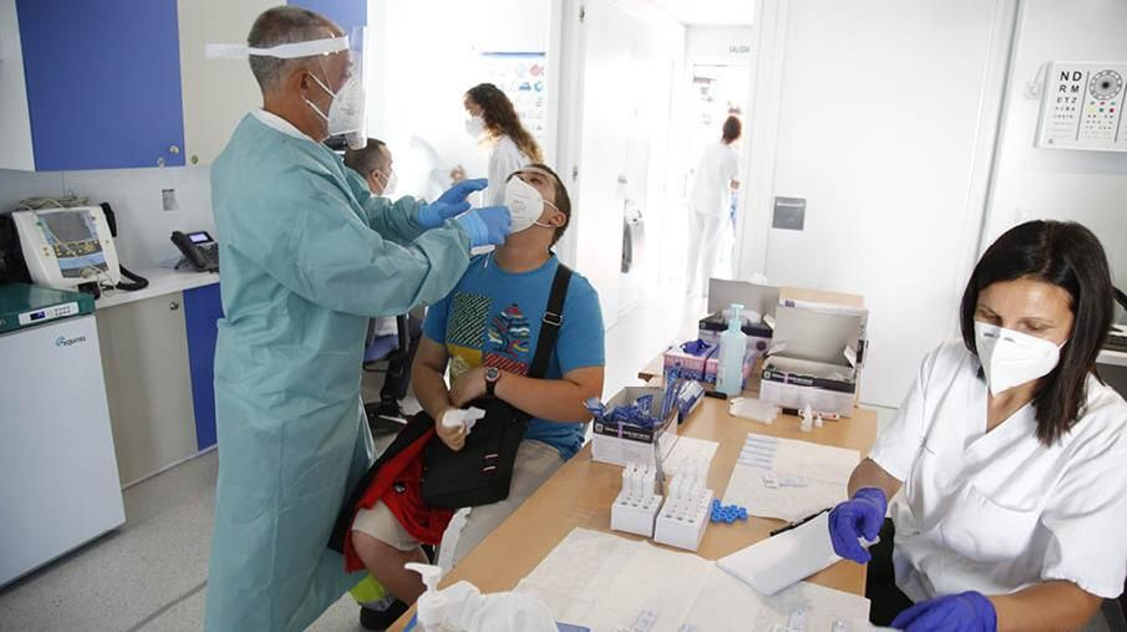 Sanidade realizó ayer nuevos cribados con antígenos en la explanada del Náutico.