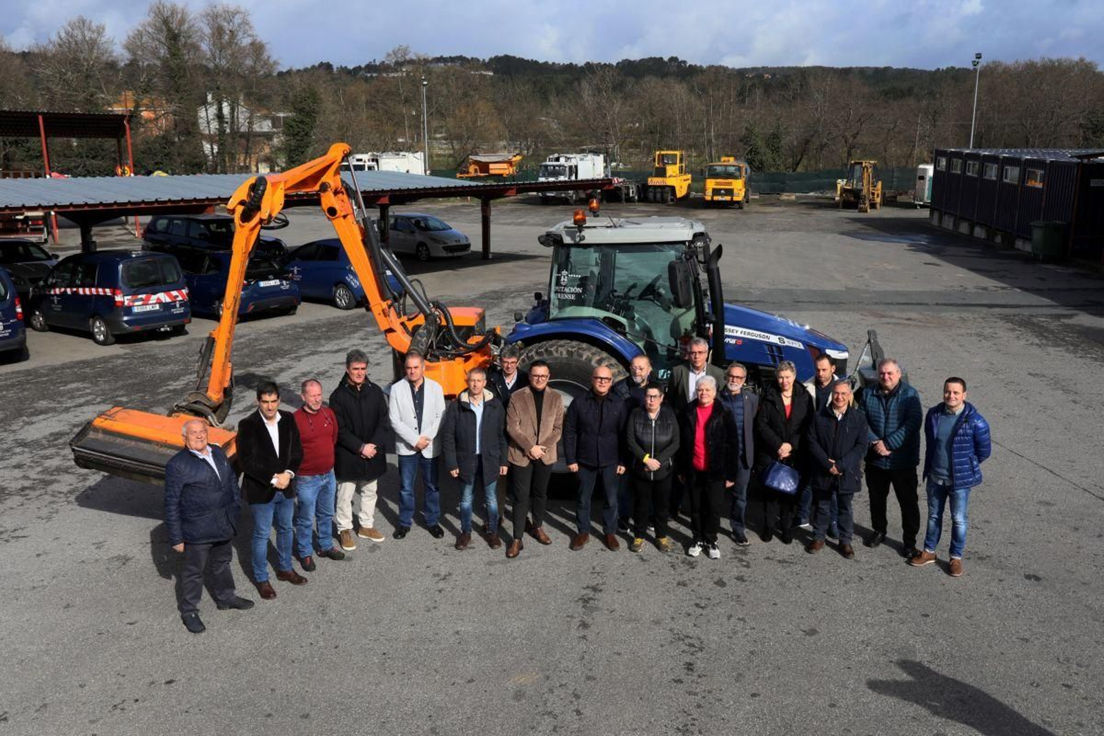 Manuel Baltar y el conselleiro de Medio Rural, José González, con los alcaldes.