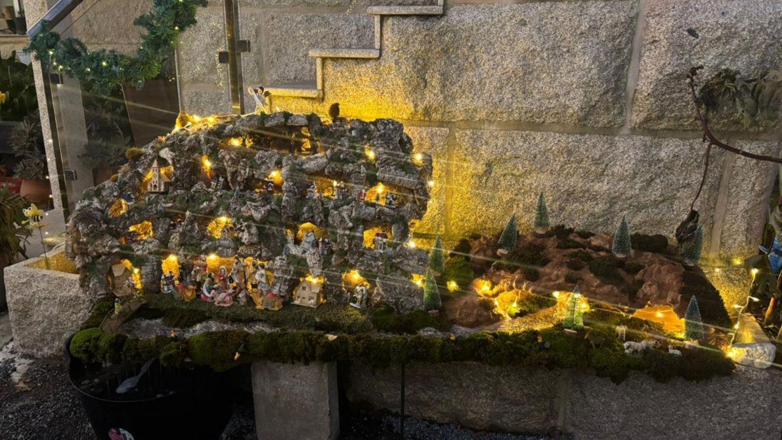 Belén de María Luisa en su casa, abierta para visitas a todo el mundo.