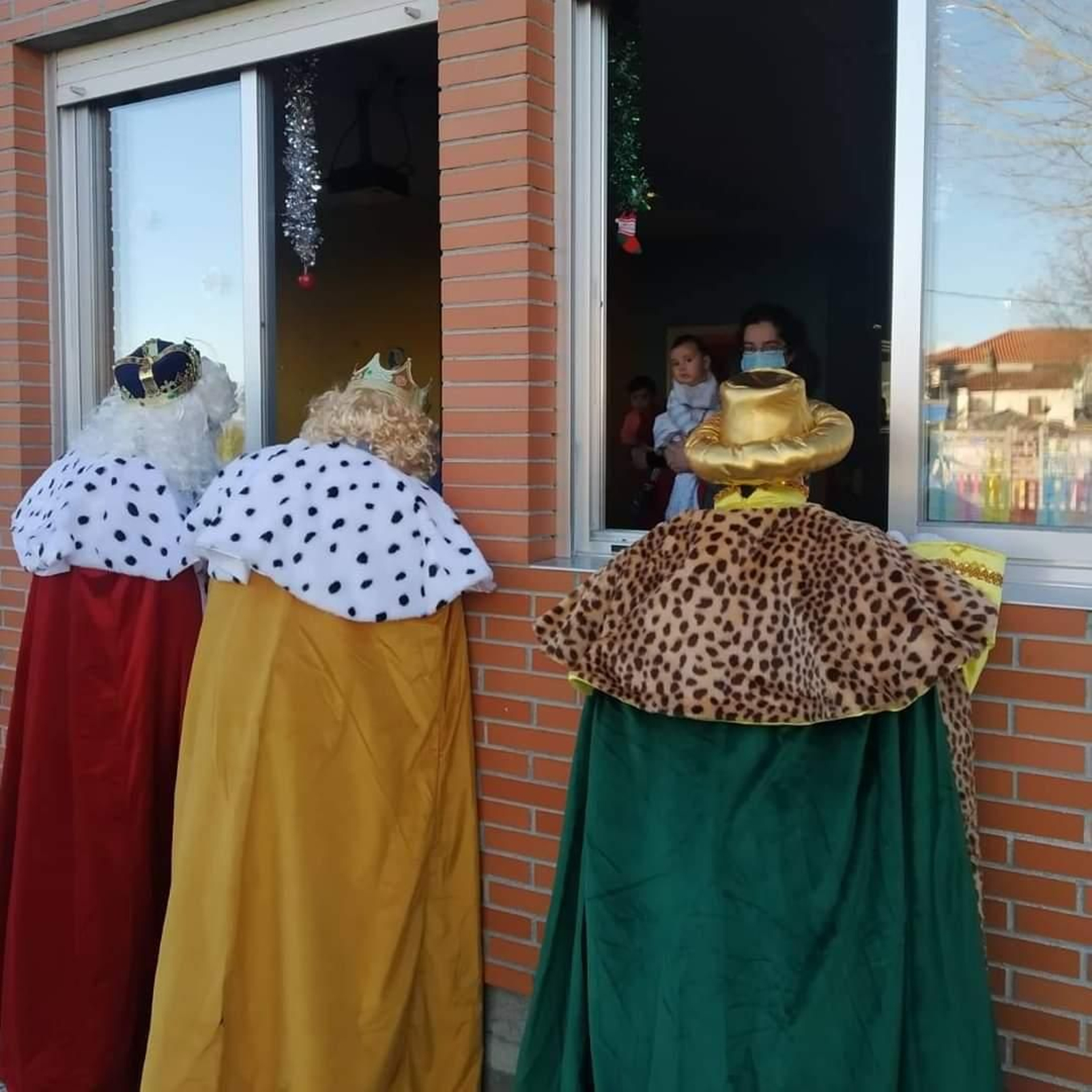 Los Reyes Magos en Sandiás, fotos cedidas por el concello.
