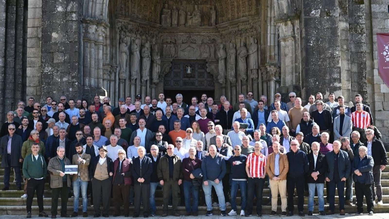 El primer acto del centenario del club congregó a 140 personas que pasaron por la entidad en una comida.