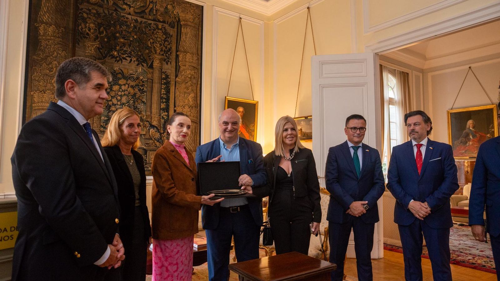 Luz Casal durante el reconocimiento de la Legislatura porteña