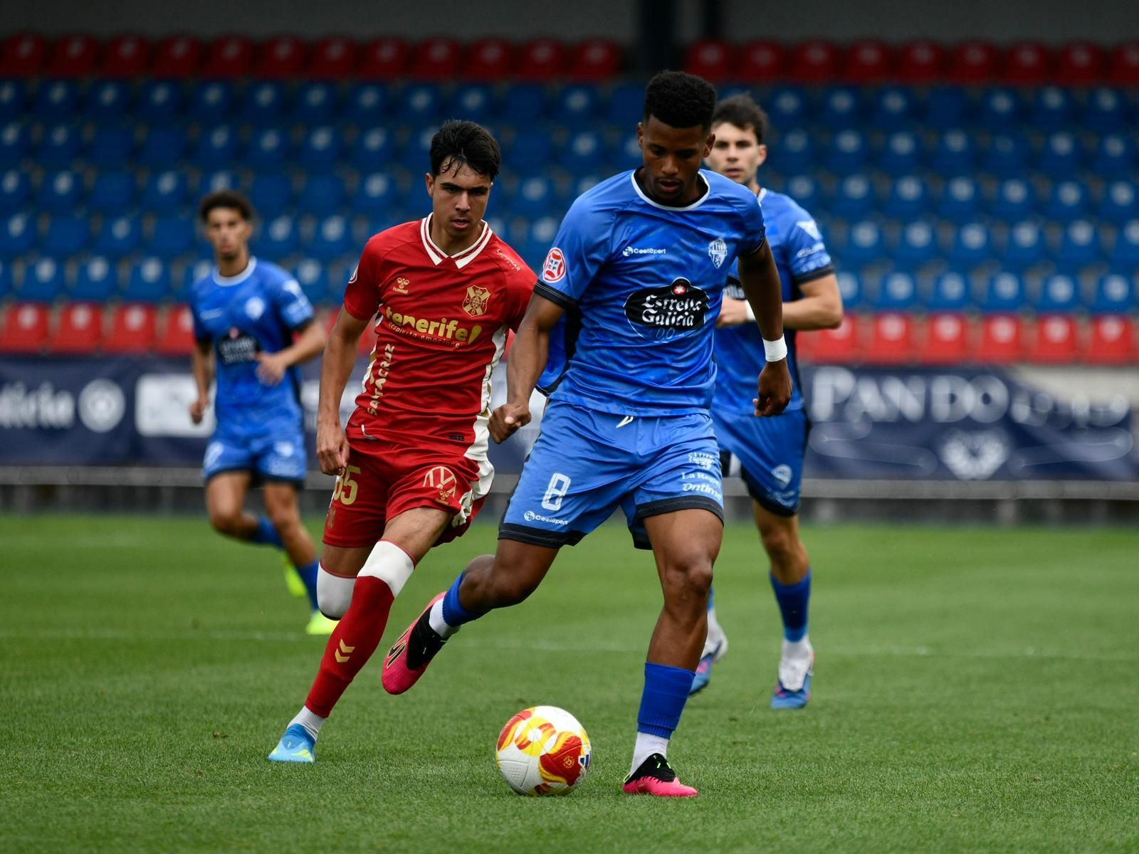 Galería | La tristeza invade O Couto con el descenso del Ourense CF